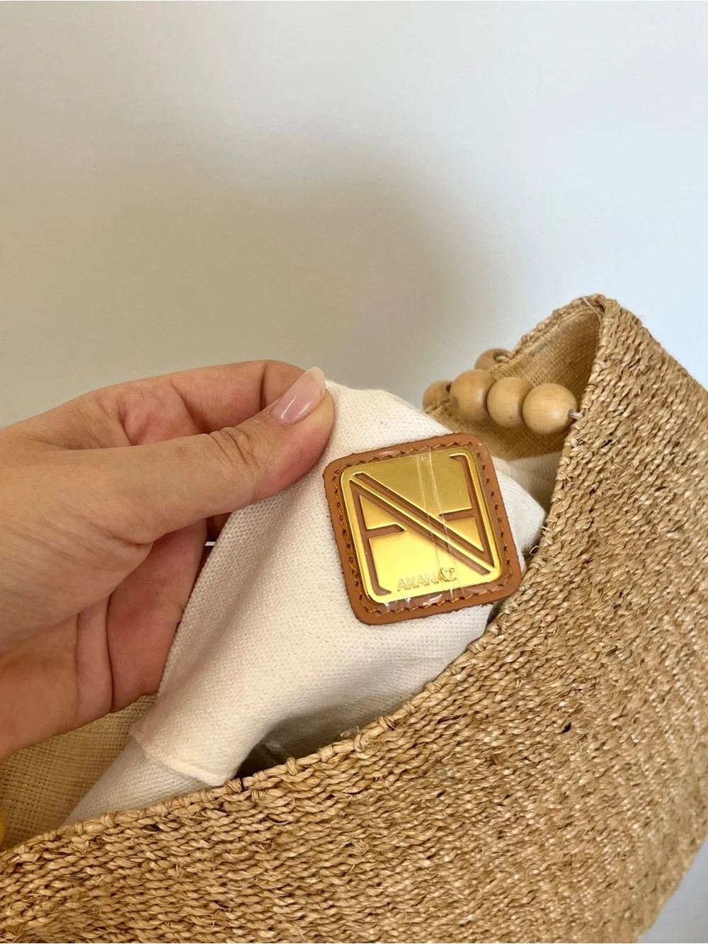 Aranaz woven bag beach holiday style Wood bead details
